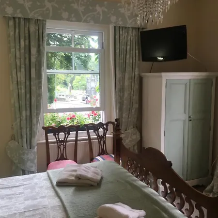 Bed & Breakfast Glencree 4*